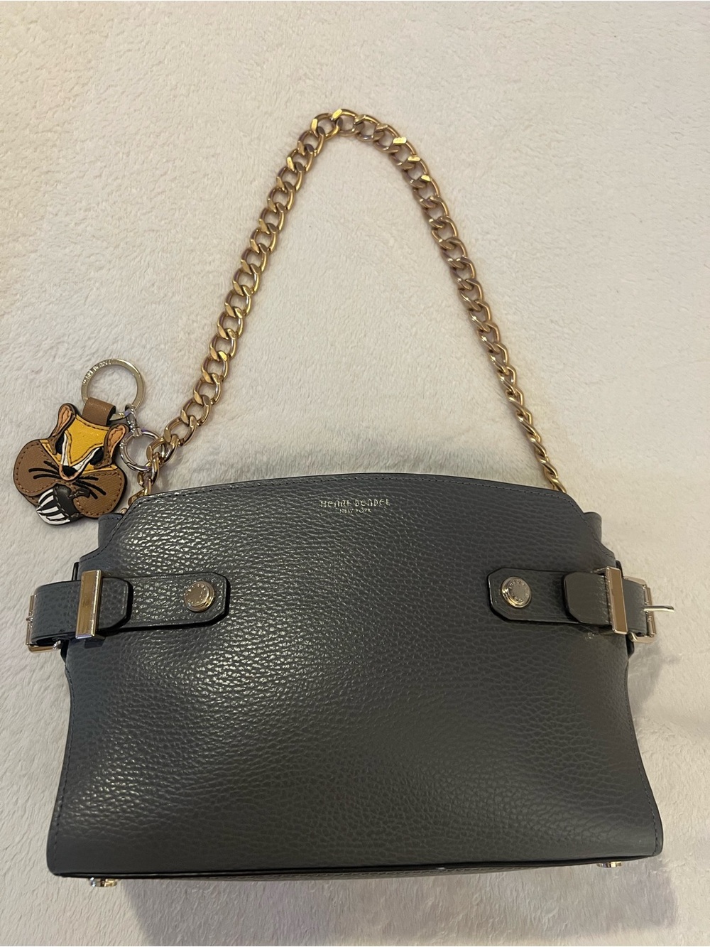 🩷 Henri Bendel grey leather gold hardware/ chain/ charm🩷crossbody
